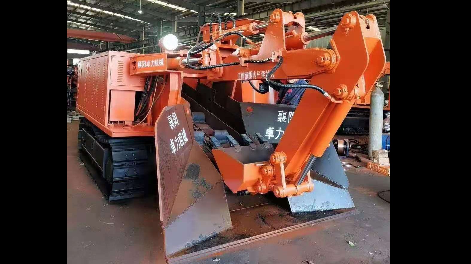 礦用扒渣機(jī)多少錢一臺(tái)？